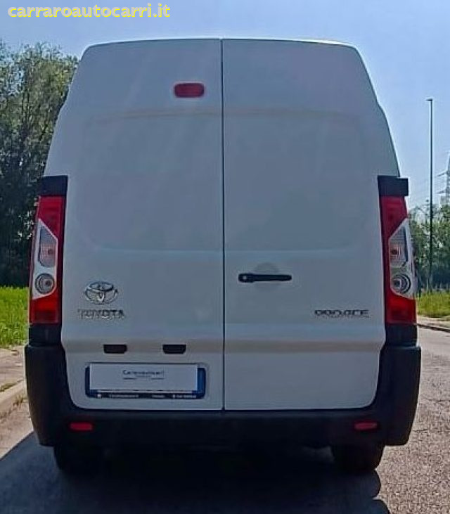 TOYOTA Proace usata, con Autoradio
