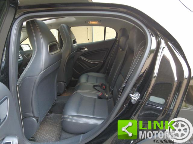 MERCEDES-BENZ GLA 200 usata, con Tettuccio apribile