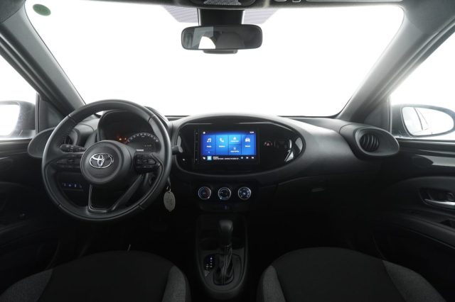 TOYOTA Aygo X usata 8
