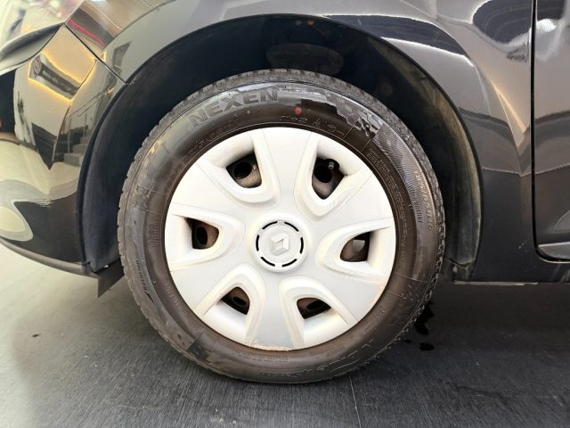 RENAULT Clio usata 26