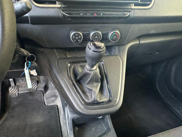 RENAULT Kangoo usata 16