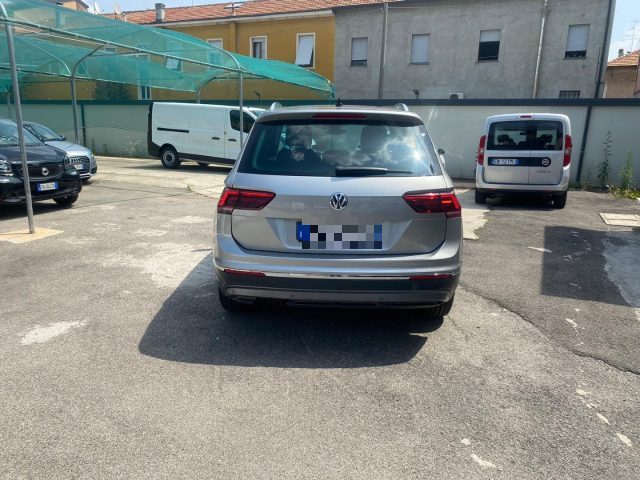 VOLKSWAGEN Tiguan usata, con Airbag Passeggero