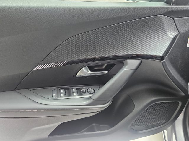 PEUGEOT 2008 usata, con Fari LED