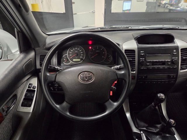 TOYOTA Land Cruiser usata, con Bracciolo