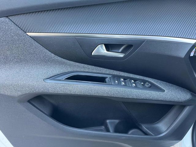 PEUGEOT 3008 usata, con Boardcomputer