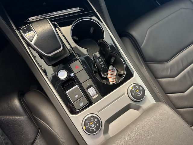 VOLKSWAGEN Touareg usata, con Portapacchi