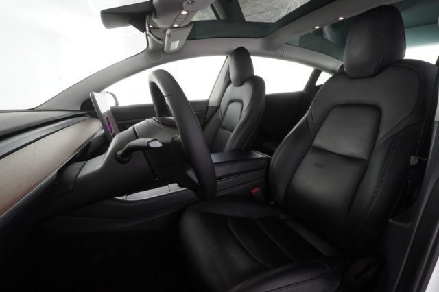 TESLA Model 3 usata 8