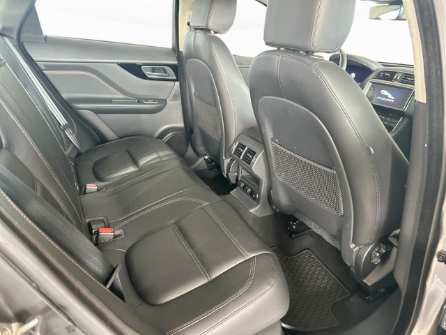 JAGUAR F-Pace usata, con Fari Xenon