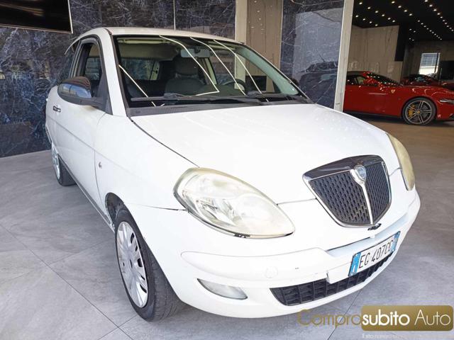 LANCIA Ypsilon usata, con Airbag