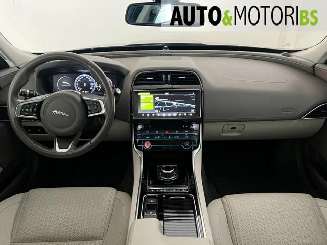 JAGUAR XE usata, con Climatizzatore