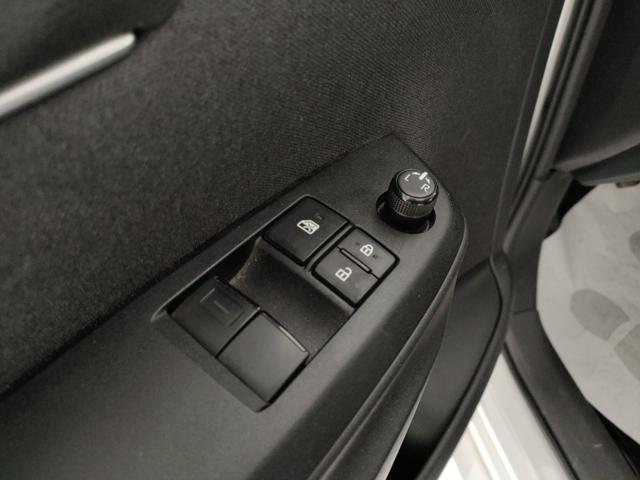 TOYOTA Yaris usata, con Touch screen