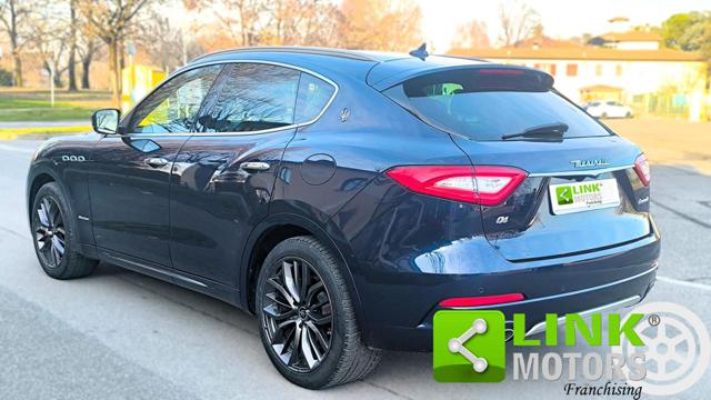MASERATI Levante usata, con Touch screen