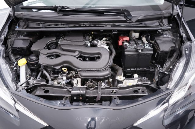 TOYOTA Yaris usata, con Riconoscimento dei segnali stradali