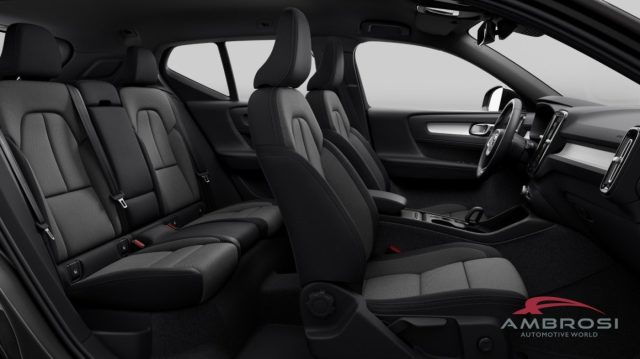 VOLVO XC40 usata 7
