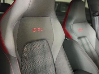 VOLKSWAGEN Golf usata 31