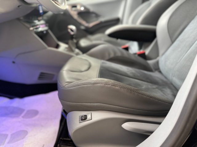 PEUGEOT 208 usata, con Lettore CD