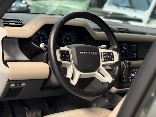 LAND ROVER Defender usata, con Boardcomputer