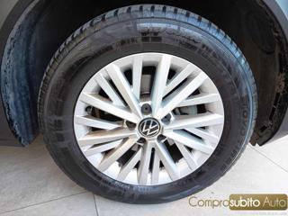 VOLKSWAGEN T-Roc usata, con Sedile posteriore sdoppiato