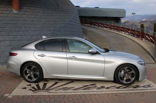 ALFA ROMEO Giulia usata, con Autoradio