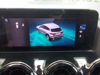 MERCEDES-BENZ GLA 200 usata, con Park Distance Control