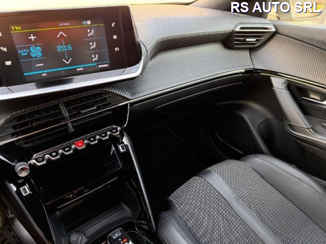 PEUGEOT 2008 usata, con Autoradio
