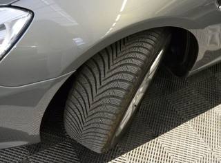 MERCEDES-BENZ SLK 200 usata, con Sistema di navigazione