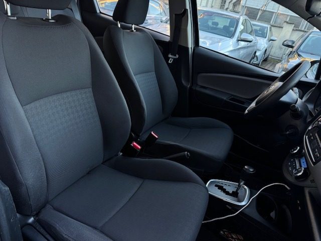 TOYOTA Yaris usata, con ESP