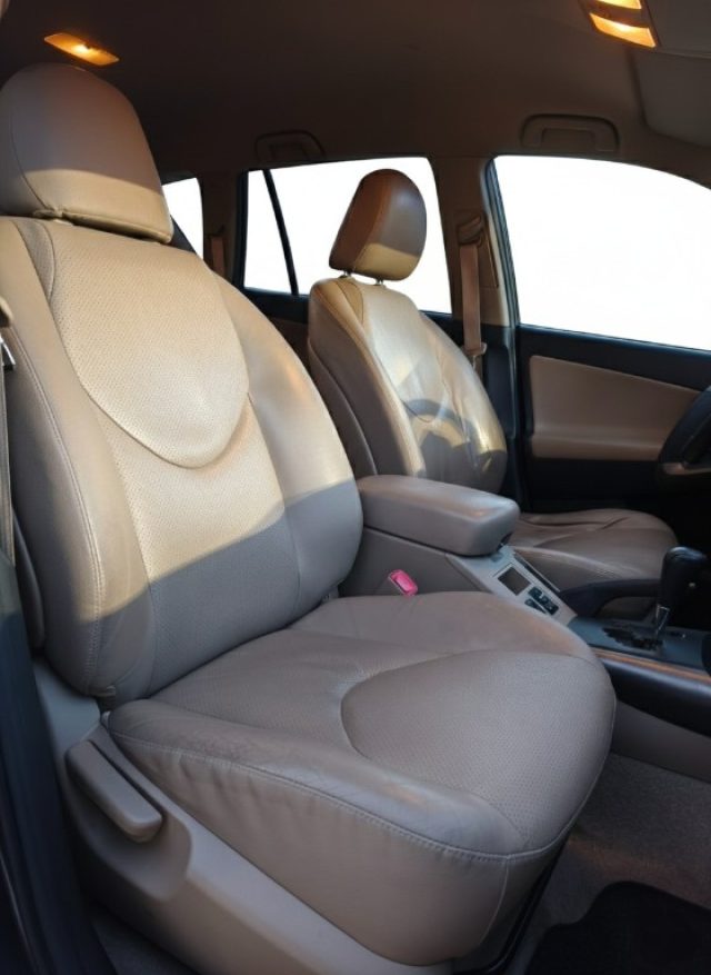 TOYOTA RAV 4 MY23 usata, con Cruise Control