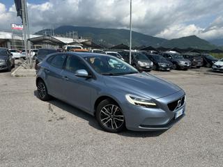 VOLVO V40 D2 