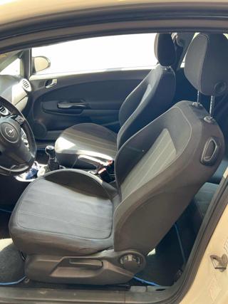 OPEL Corsa usata, con Controllo trazione