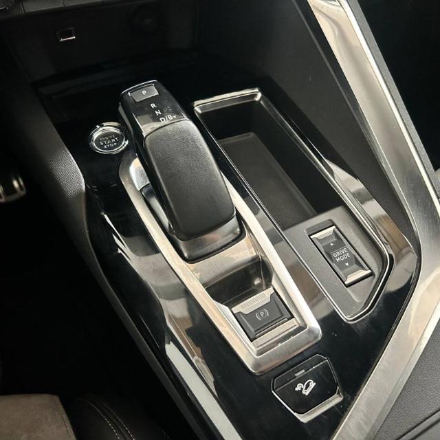 PEUGEOT 3008 usata, con Luci diurne LED