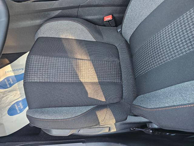 PEUGEOT 3008 usata, con Climatizzatore