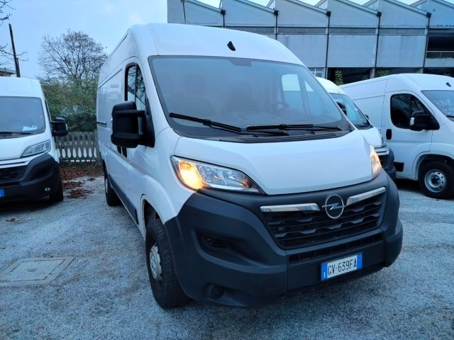 OPEL Movano usata, con Airbag