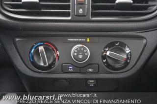HYUNDAI i10 usata 16