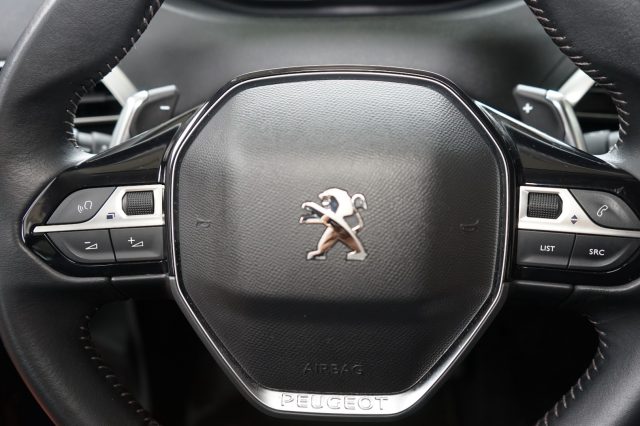 PEUGEOT 3008 usata, con Sensori di parcheggio posteriori