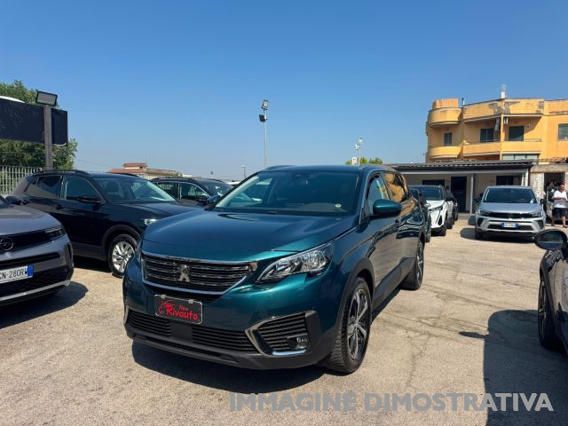 PEUGEOT 5008 usata, con Airbag