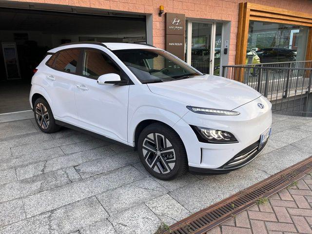 HYUNDAI Kona usata, con Airbag