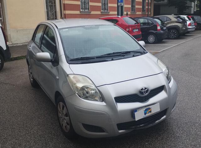 TOYOTA Yaris usata, con Alzacristalli elettrici