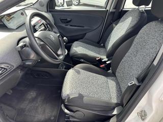 LANCIA Ypsilon usata, con ESP