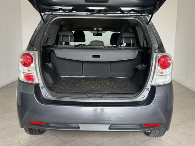 TOYOTA Verso usata 5