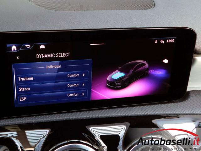 MERCEDES-BENZ A 200 usata, con Sistema di parcheggio automatico