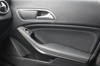 MERCEDES-BENZ CLA 200 usata, con Climatizzatore