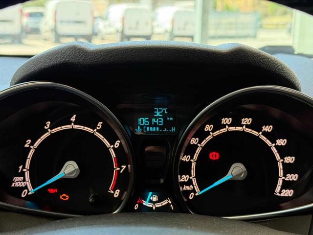 FORD Fiesta usata, con Bluetooth