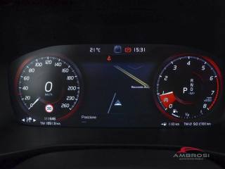 VOLVO XC40 usata 12