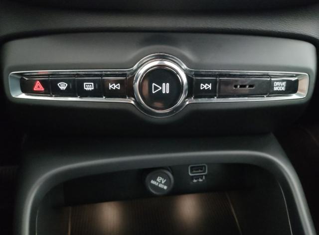 VOLVO XC40 usata, con Sedile posteriore sdoppiato
