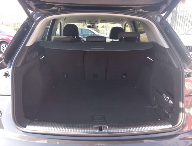 AUDI Q5 usata, con Autoradio