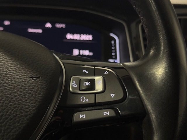 VOLKSWAGEN T-Roc usata, con USB