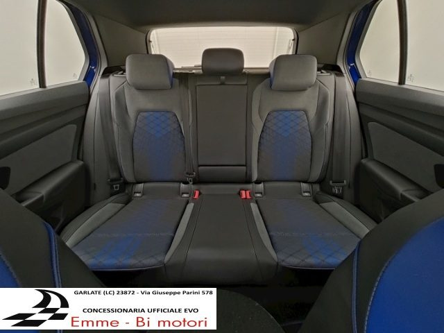 VOLKSWAGEN Golf usata, con USB