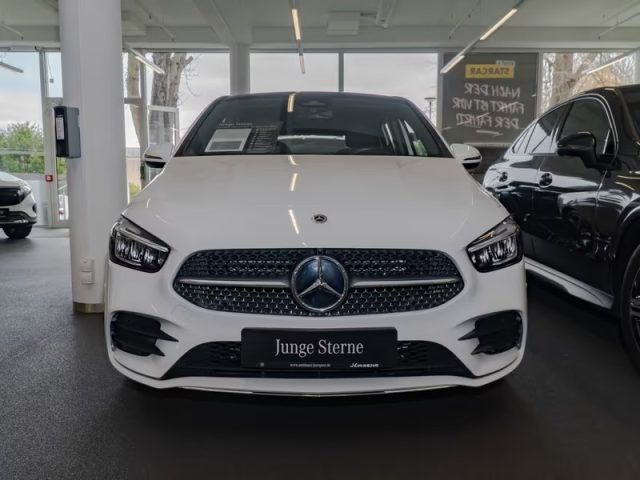 MERCEDES-BENZ B 200 usata, con Airbag
