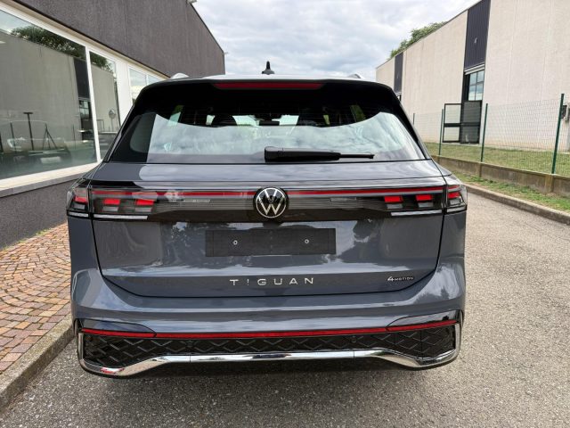 VOLKSWAGEN Tiguan usata, con Autoradio